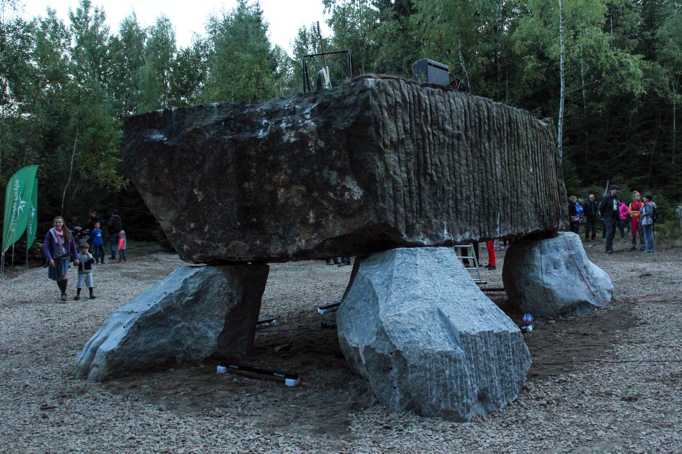 100 TON